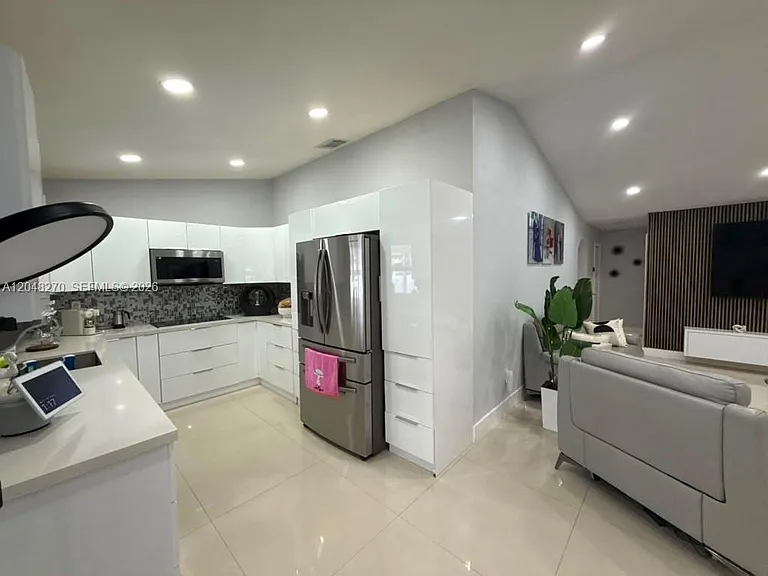 14305 SW 182nd Ter — Photo 21