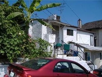 3rd image of 325 W Newby Ave