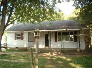 9244 S Geneva Rd, Flat Rock, IN 47234