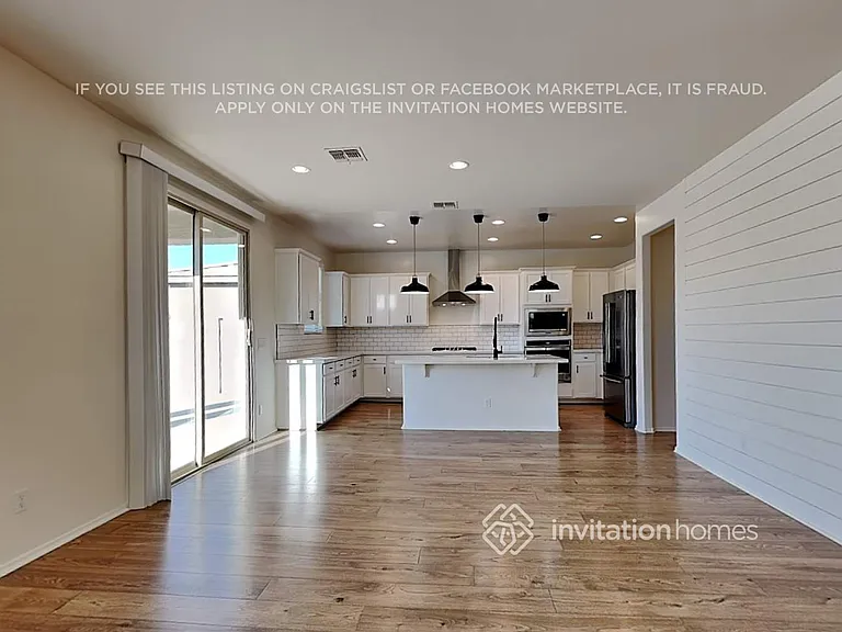 2152 W Emrie Ave — Photo 5