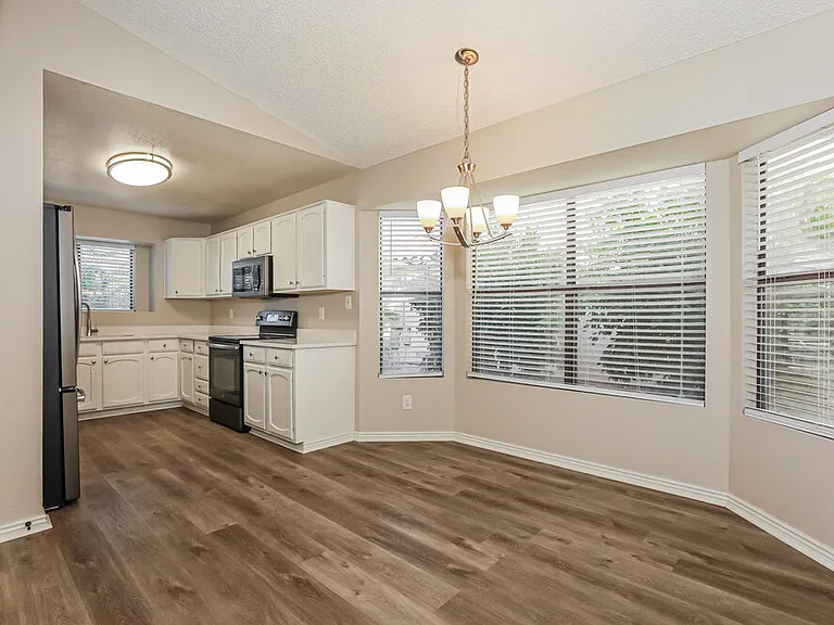 4527 E Hampton Ave #2 — Photo 6