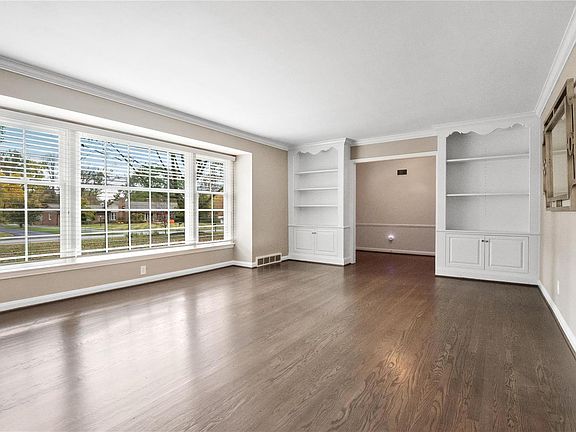 5th image of 7 Outer Ladue Dr