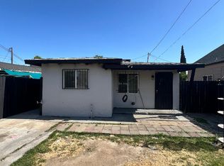 1009 6th St, Bakersfield, CA 93304
