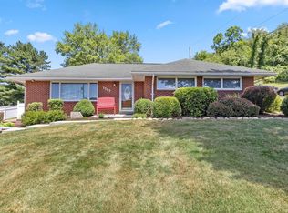 1585 6th St, Waynesburg, PA 15370