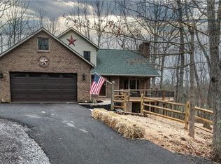 6941 Bakers Mountain Rd, Hickory, NC 28602