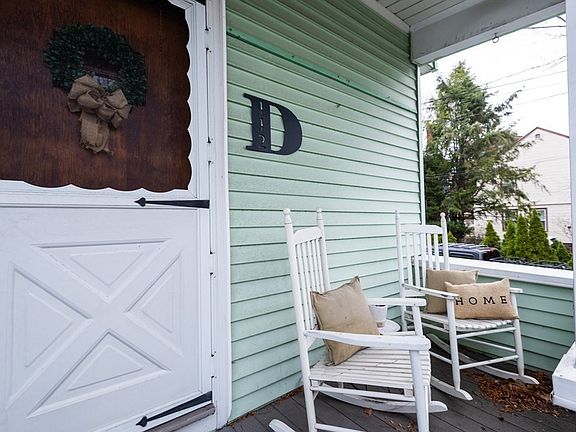 3rd image of 112 Essex St