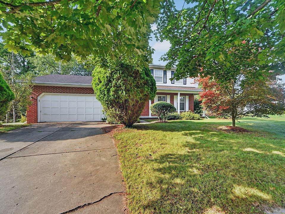 1st image of 891 Moss Glen Cir
