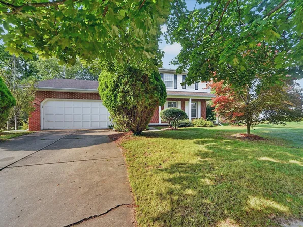 891 Moss Glen Cir, Haslett, MI 48840
