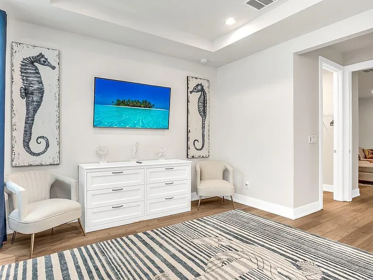 12976 Pembroke Dr — Photo 30