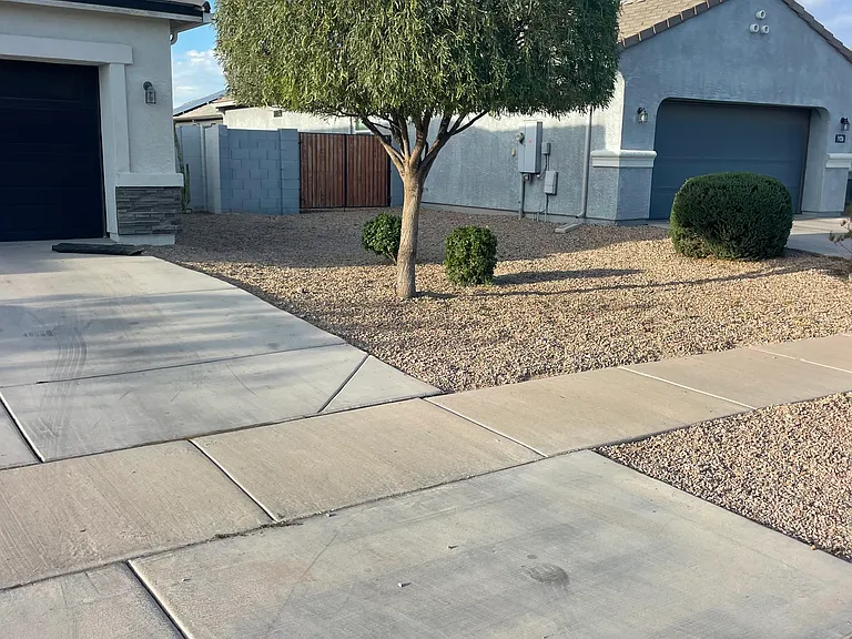 1932 W Pima Ave — Photo 1