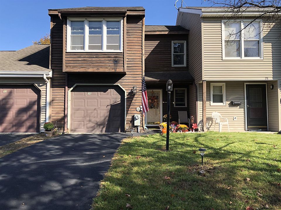 1st image of 30 Lexington Dr
