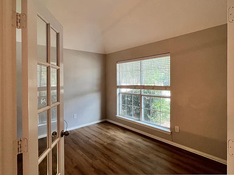2109 Michelle Creek Dr — Photo 30