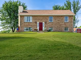 752 Lancaster Rd, Fombell, PA 16123