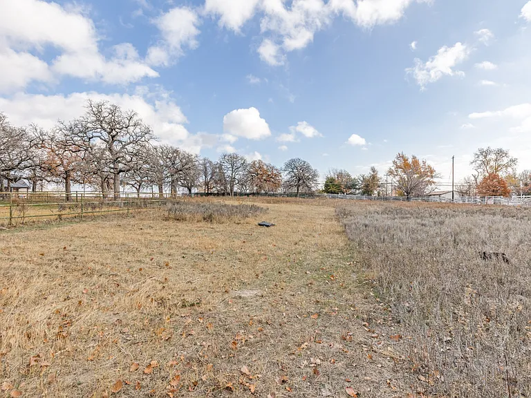 7335 Reed Rd — Photo 11