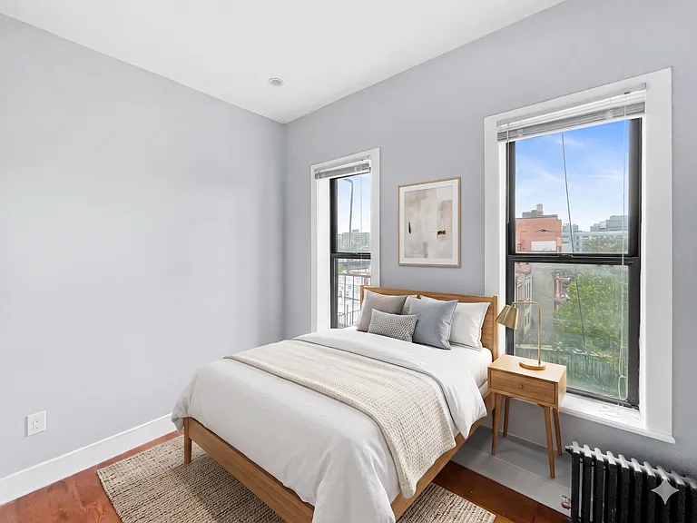 429 Lenox Ave #30 — Photo 2