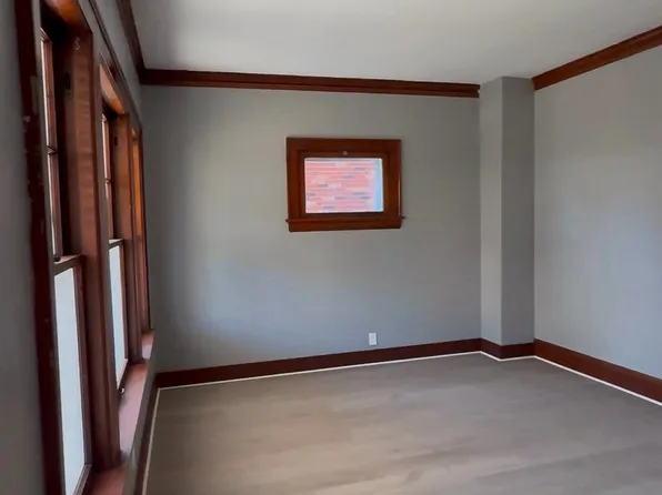 3 bed, 1.0 bath, 1230 sqft, $1,350, (undisclosed Address), Cleveland, OH 44109