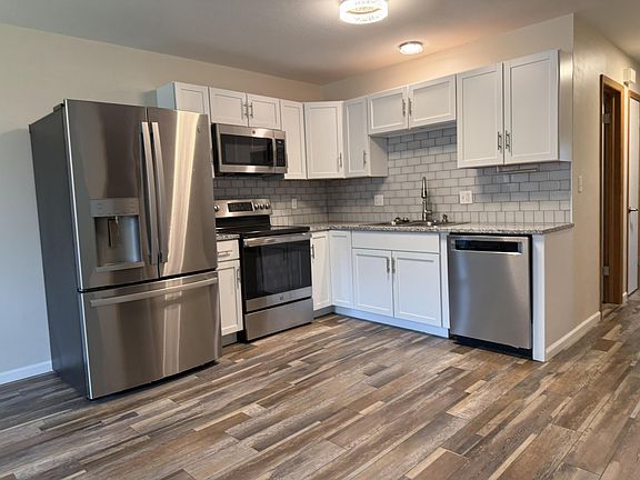 5th image of 1328 S Benton Ave
