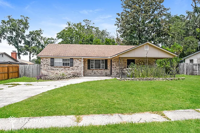 379 Aries Dr — Photo 1
