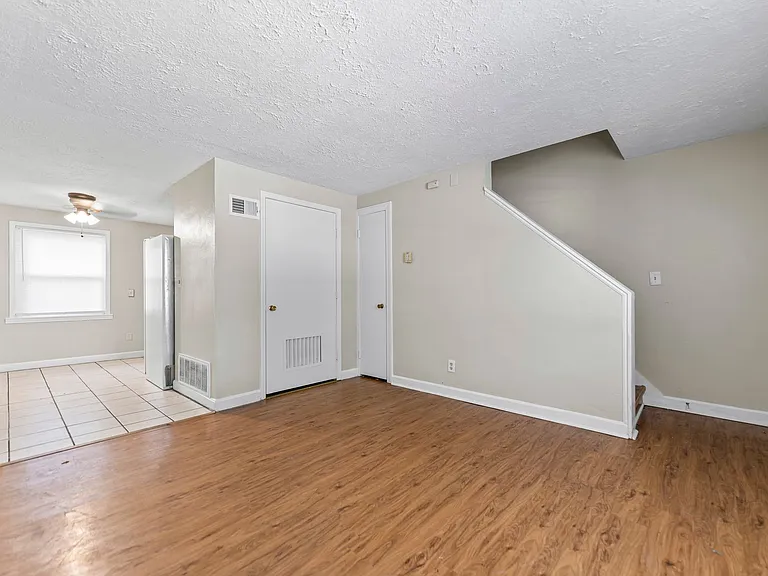 725 S 16th St — Photo 12