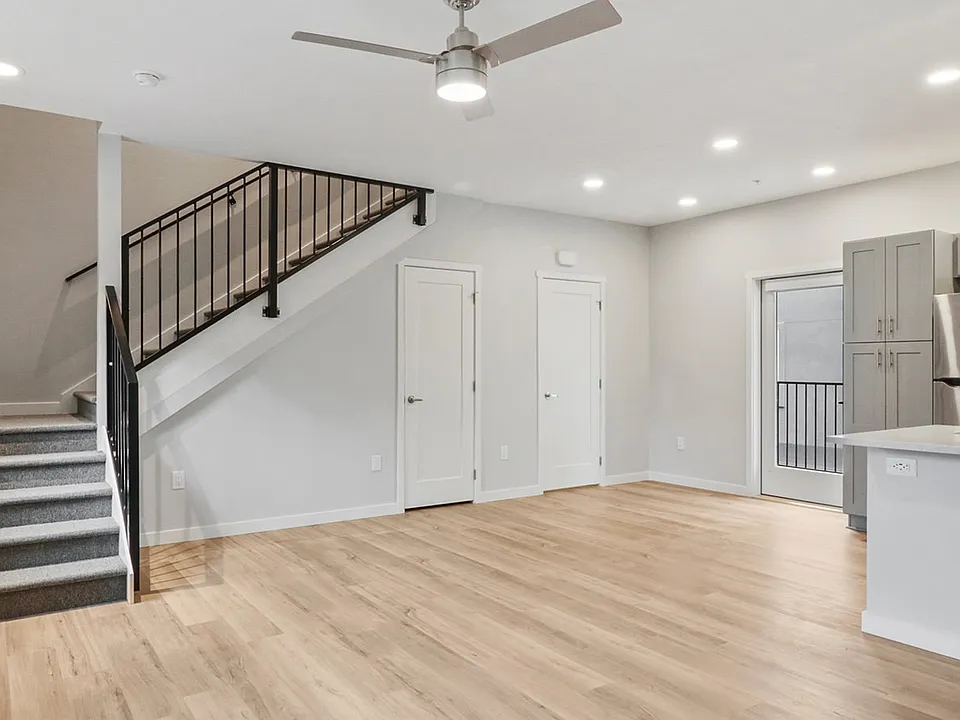 The Edge at State Apartments & Townhomes