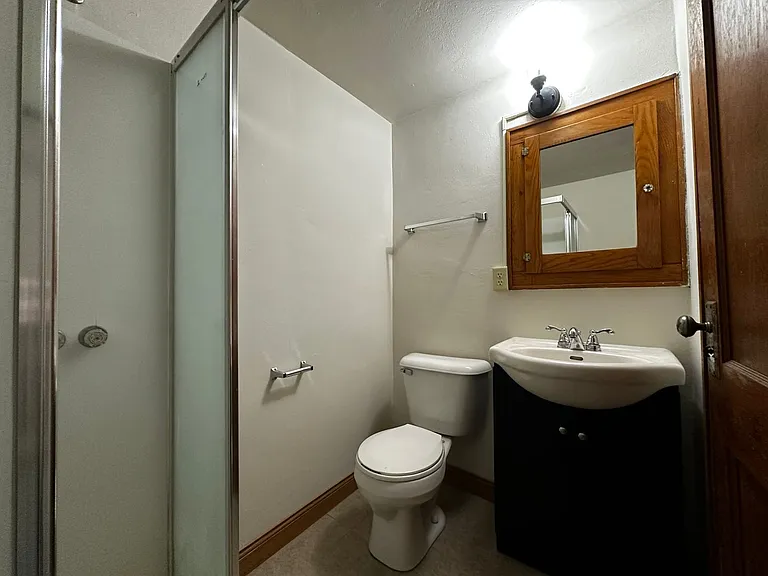 822 Pine St — Photo 13
