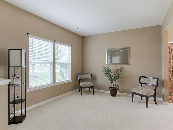4th image of 6101 Belgreen Ct