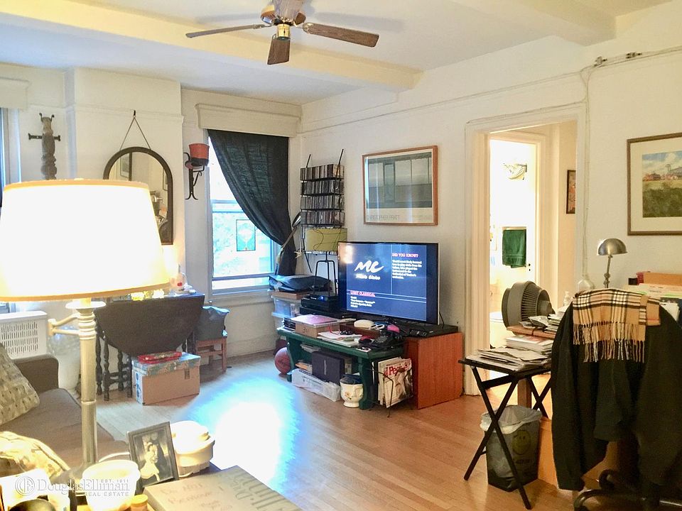 1st image of 325 W 45th St APT 301