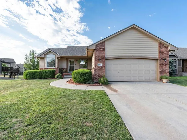 2421 N Fieldstone St, Andover, KS 67002
