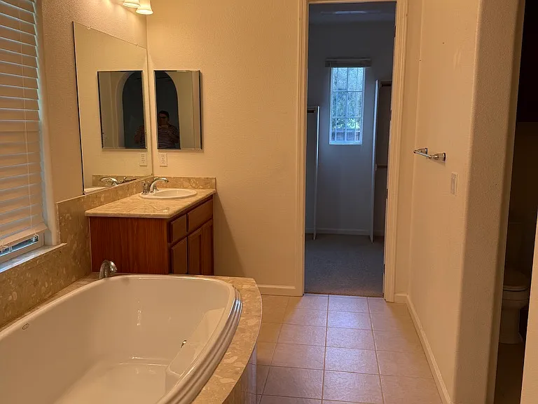 3001 Sweetviolet Dr — Photo 7