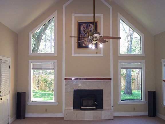 Family Room 20.4 * 17.3