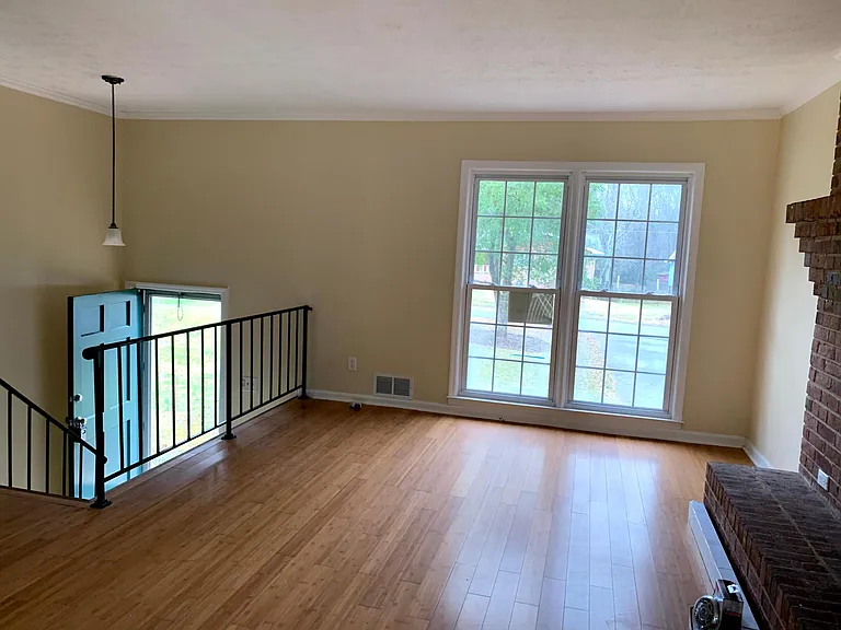 4670 Lindsey Dr — Photo 9