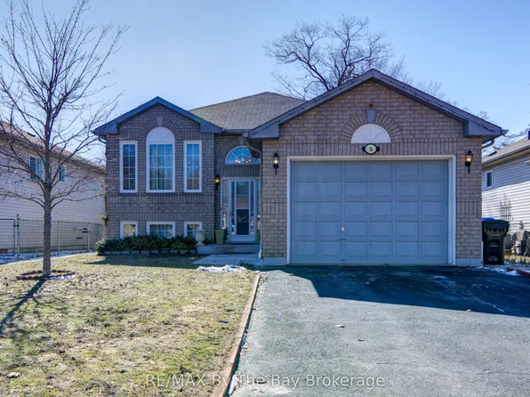 16 Glen Eton Rd, Wasaga Beach, ON L9Z 1E6