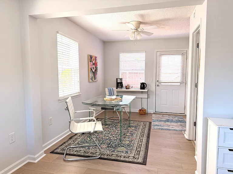 415 Parkdale Dr #6A — Photo 9