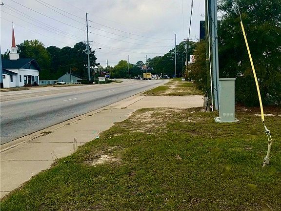 5th image of Pamalee Dr