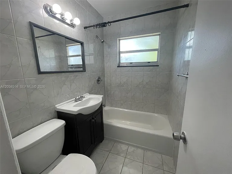 15940 NE 19th Ct #2 — Photo 9
