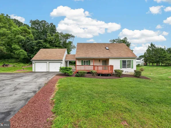 5039 Valley View Rd, Mohnton, PA 19540