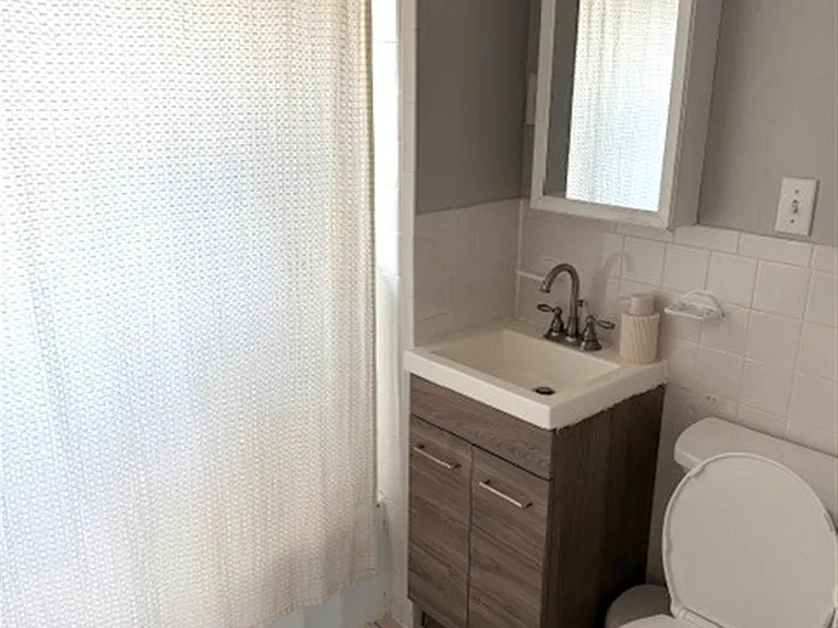 9 Houghton St #2 — Photo 7