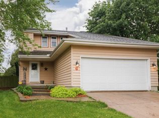 6 Ketchum Ct, Bloomington, IL 61704