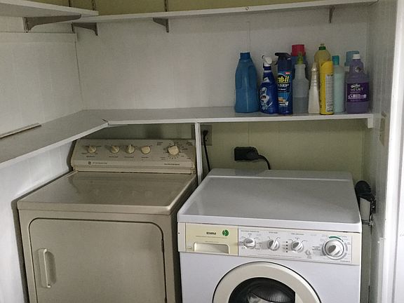 3rd image of 21 Wahine Ln