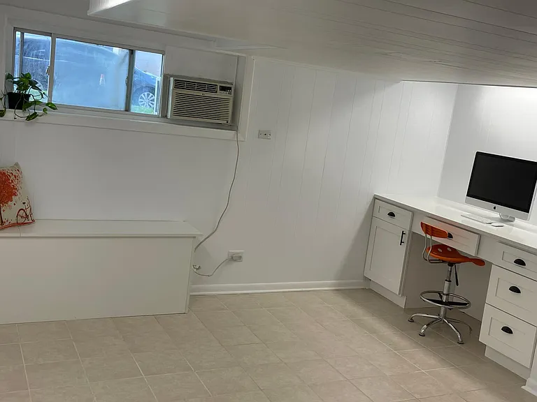9137 Lawler Ave #BASEMENT — Photo 10