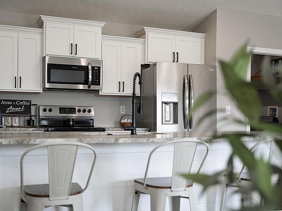 4th image of 104 Churchill Dr