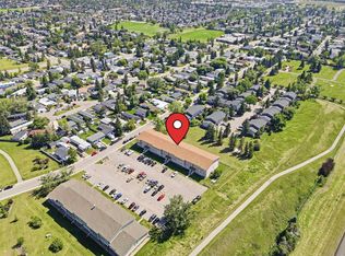 101 N Big Hill Way SE #220, Airdrie, AB T4A1Z3