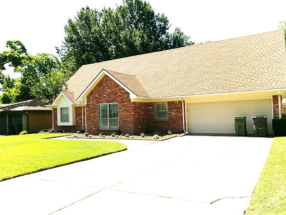 3rd image of 1208 Academy Dr