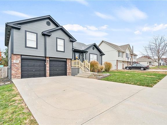 3rd image of 1716 NW Nicholas Dr