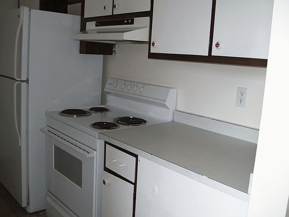 5th image of 475 E Jessup Ave