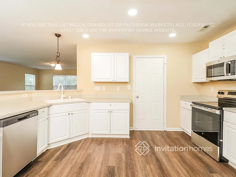 10 Riverside St — Photo 9