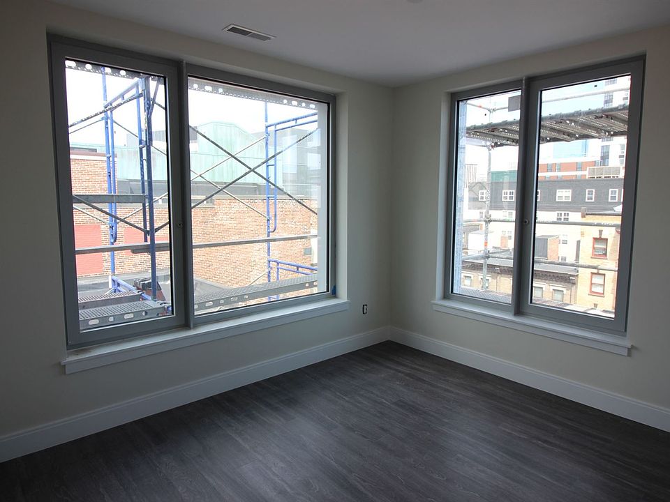 2nd image of 1065 Tremont St #407E