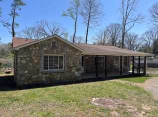 226 Sweetpea Ln, Hendersonville, NC 28791