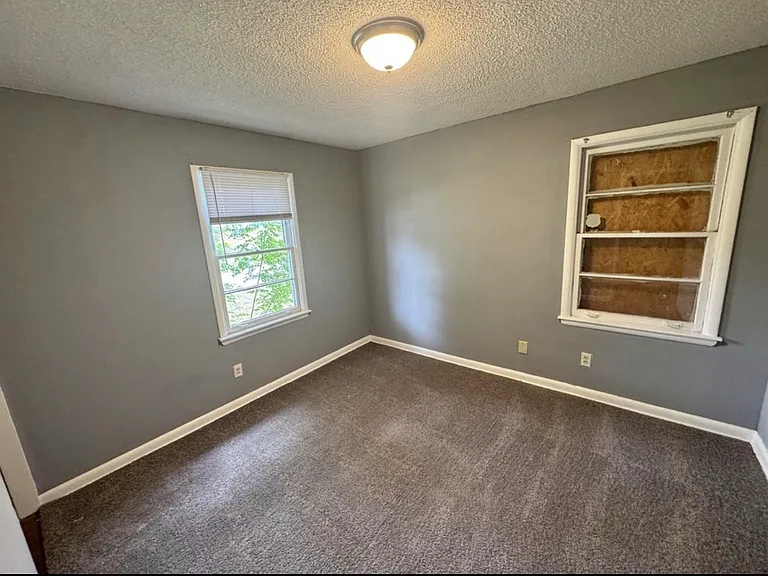 3285 Ashland St — Photo 4