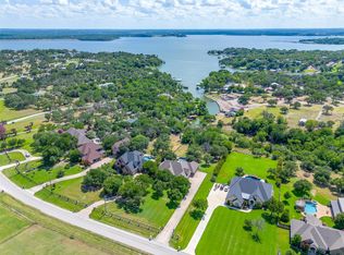 9549 Dickson Rd, Fort Worth, TX 76179